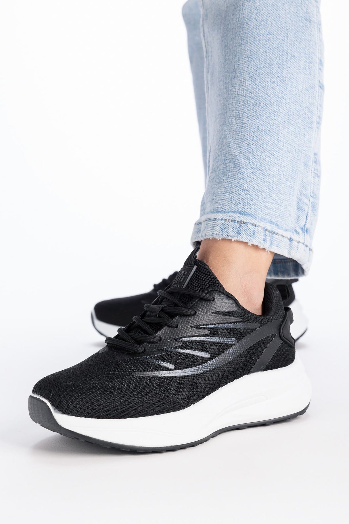 Sneakers | Black