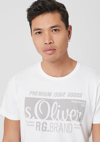 T.Shirt Basic with Label Print | Cherry